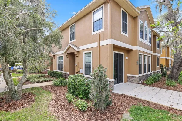 $2,250 | 16612 Kingletside Court, Lithia, FL 33547