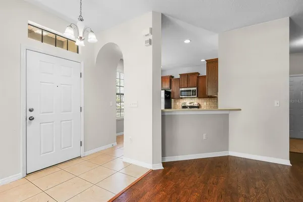 $2,250 | 16612 Kingletside Court, Lithia, FL 33547