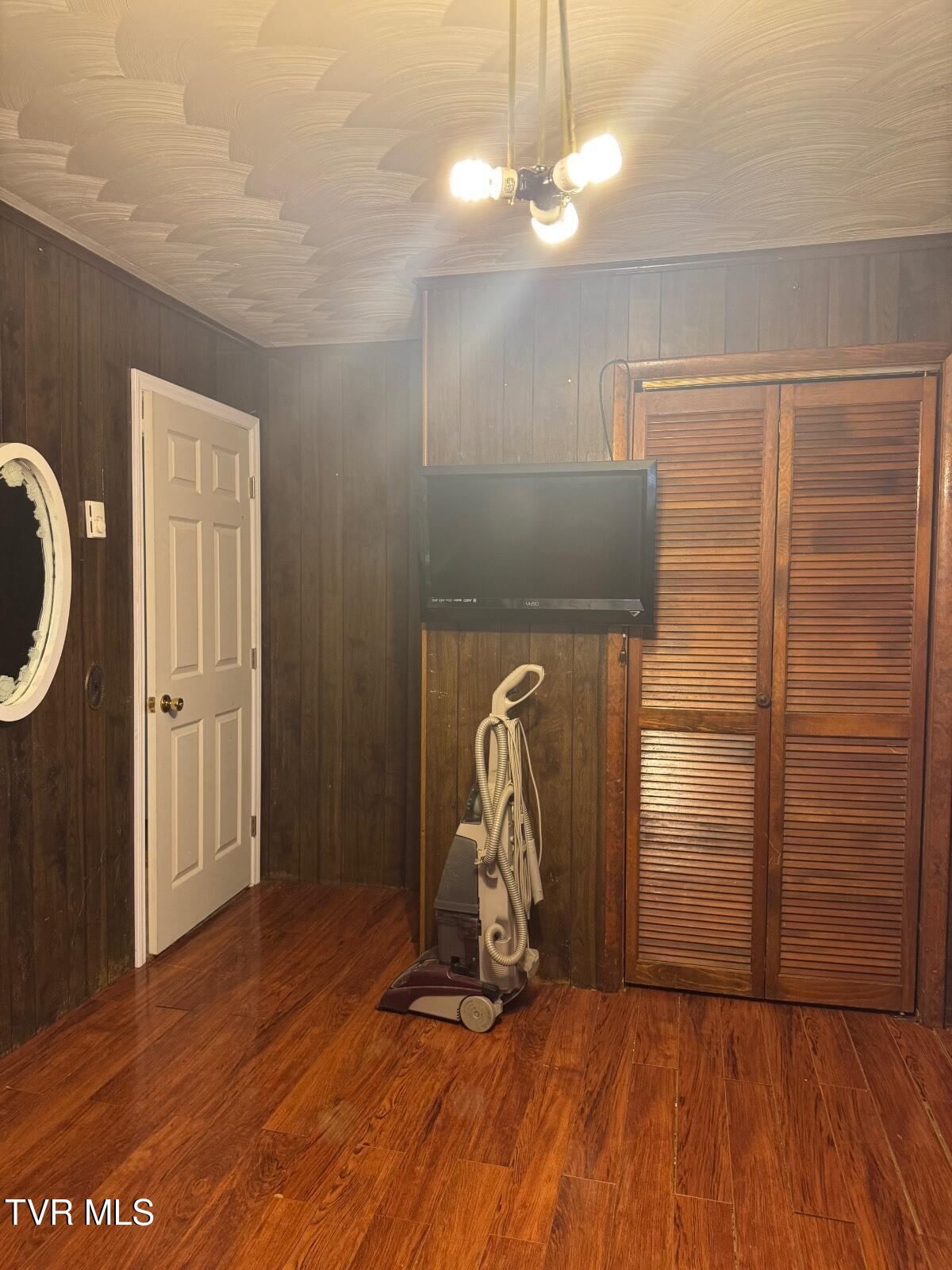 250 Valley View Drive Lebanon, VA 24266 - Photo 23 of 27 250 valley view #24