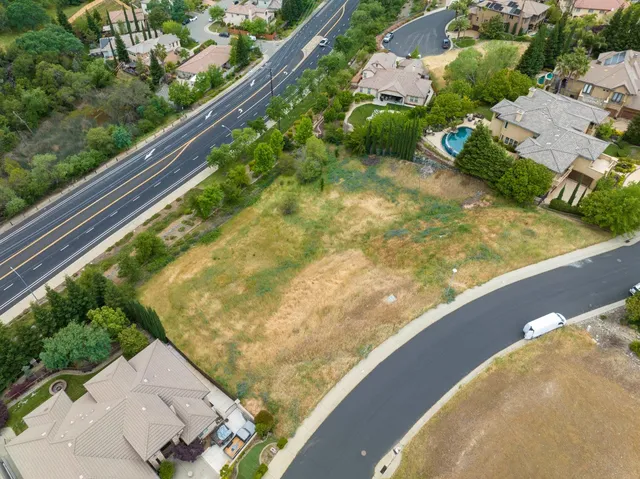 $299,999 | 621 Landrise Court, Folsom, CA 95630