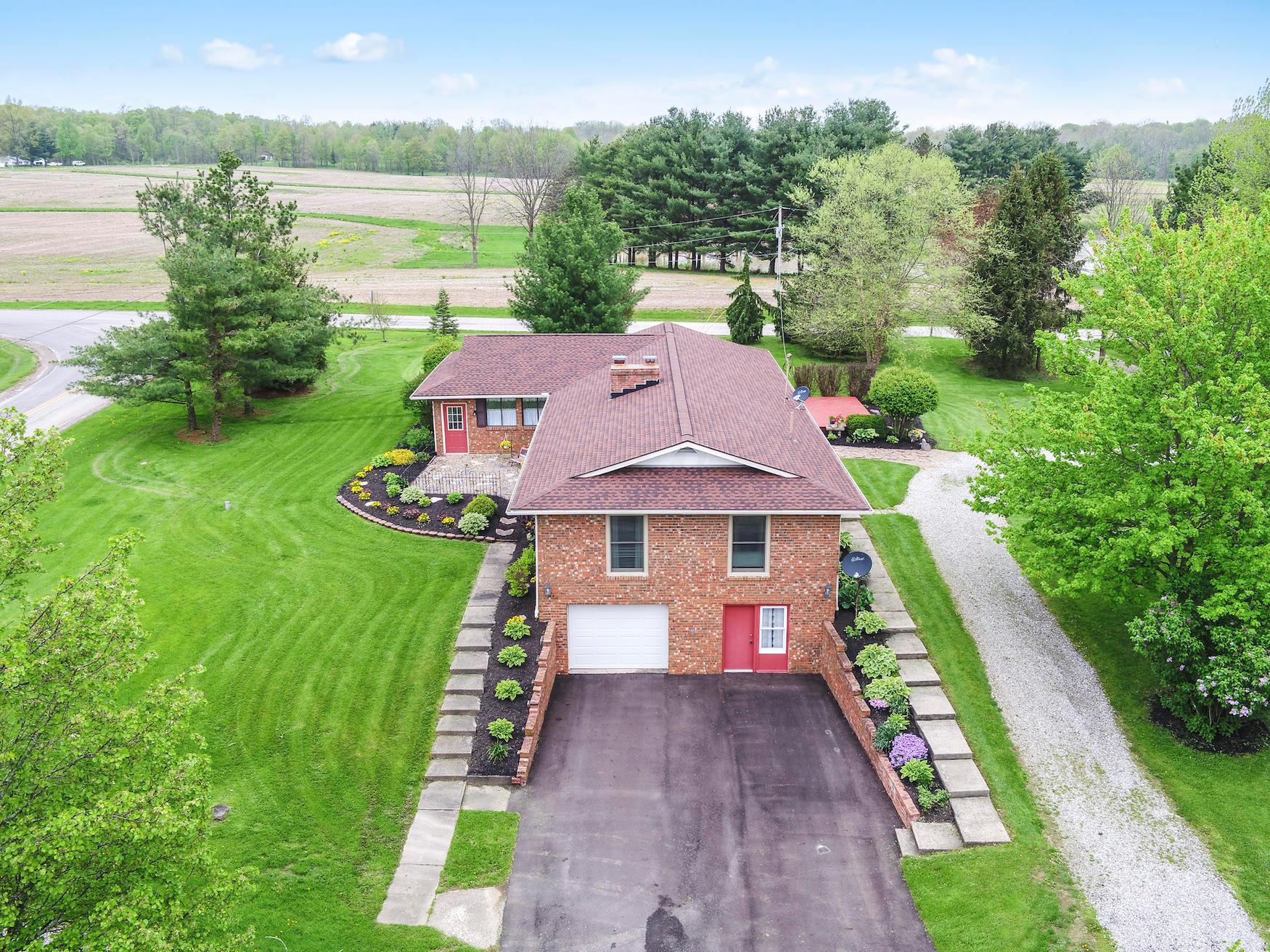 13040 Chambers Road Sunbury, OH 43074 - Photo 5 of 34 Gallery Image 5