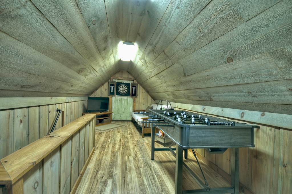 353 Sunrise Road Blue Ridge, GA 30513 - Photo 17 of 64 Barn