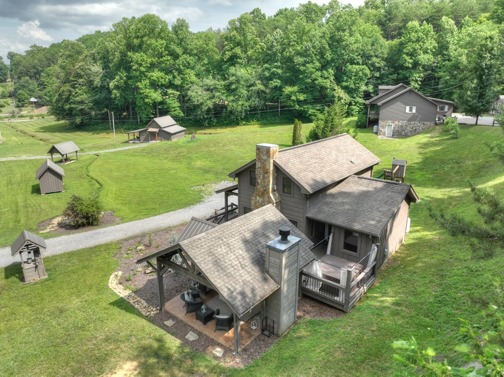 353 Sunrise Road Blue Ridge, GA 30513 - Photo 21 of 64 Barn