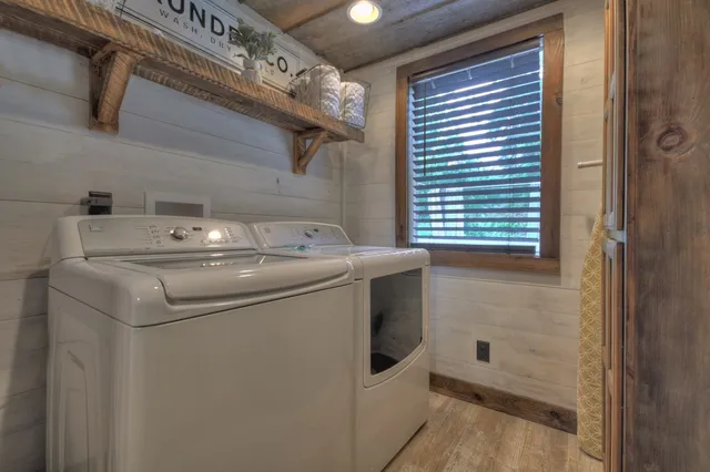 $999,900 | 353 Sunrise Road, Blue Ridge, GA 30513