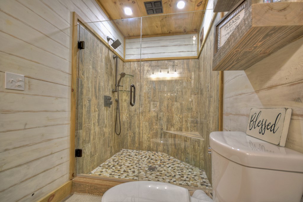 353 Sunrise Road Blue Ridge, GA 30513 - Photo 32 of 64 Farmhouse