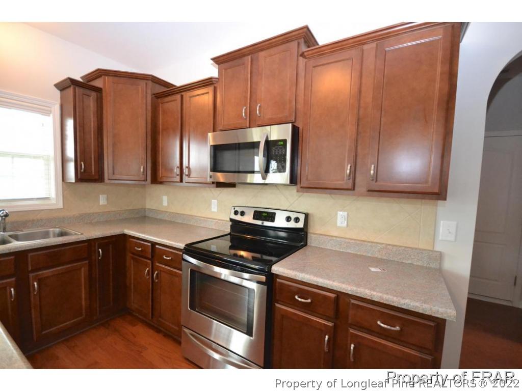 6561 Running Fox Road Hope Mills, NC 28348 - Photo 13 of 35 Gallery Image 13