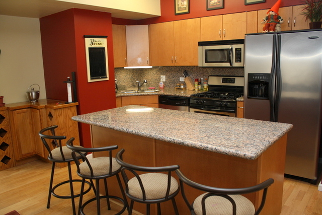 4848 North Sheridan Road, Unit 301 Chicago, IL 60640 - Photo 2 of 8