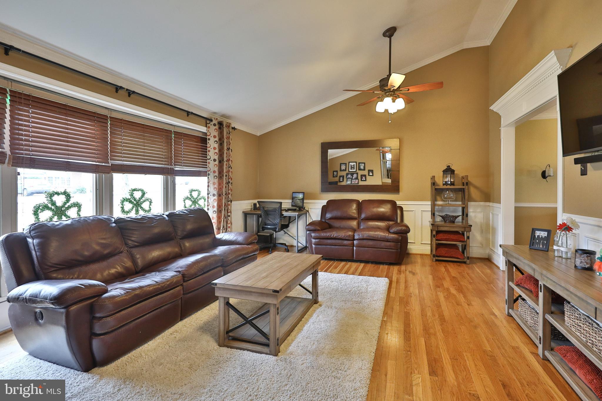 115 Pocasset Road Philadelphia, PA 19115 - Photo 3 of 33