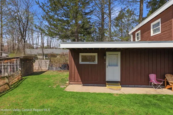 $1,500 | 40 Orchard Lane, Unit J, Woodstock, NY 12498