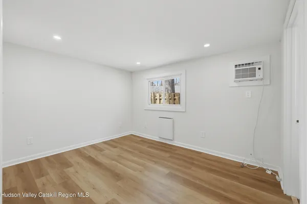 $1,500 | 40 Orchard Lane, Unit J, Woodstock, NY 12498