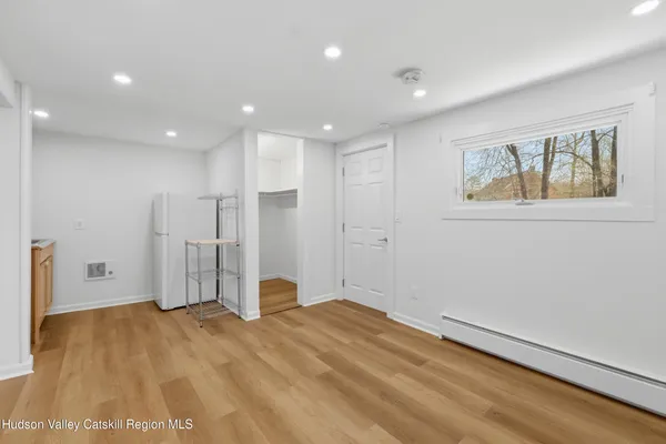 $1,500 | 40 Orchard Lane, Unit J, Woodstock, NY 12498