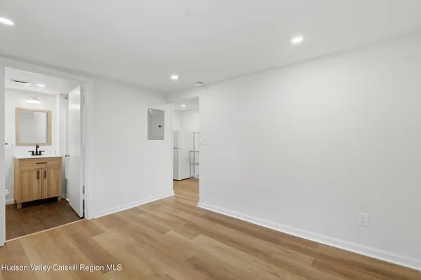 $1,500 | 40 Orchard Lane, Unit J, Woodstock, NY 12498