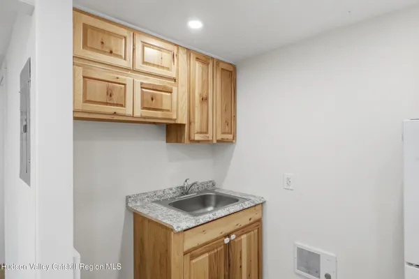 $1,500 | 40 Orchard Lane, Unit J, Woodstock, NY 12498