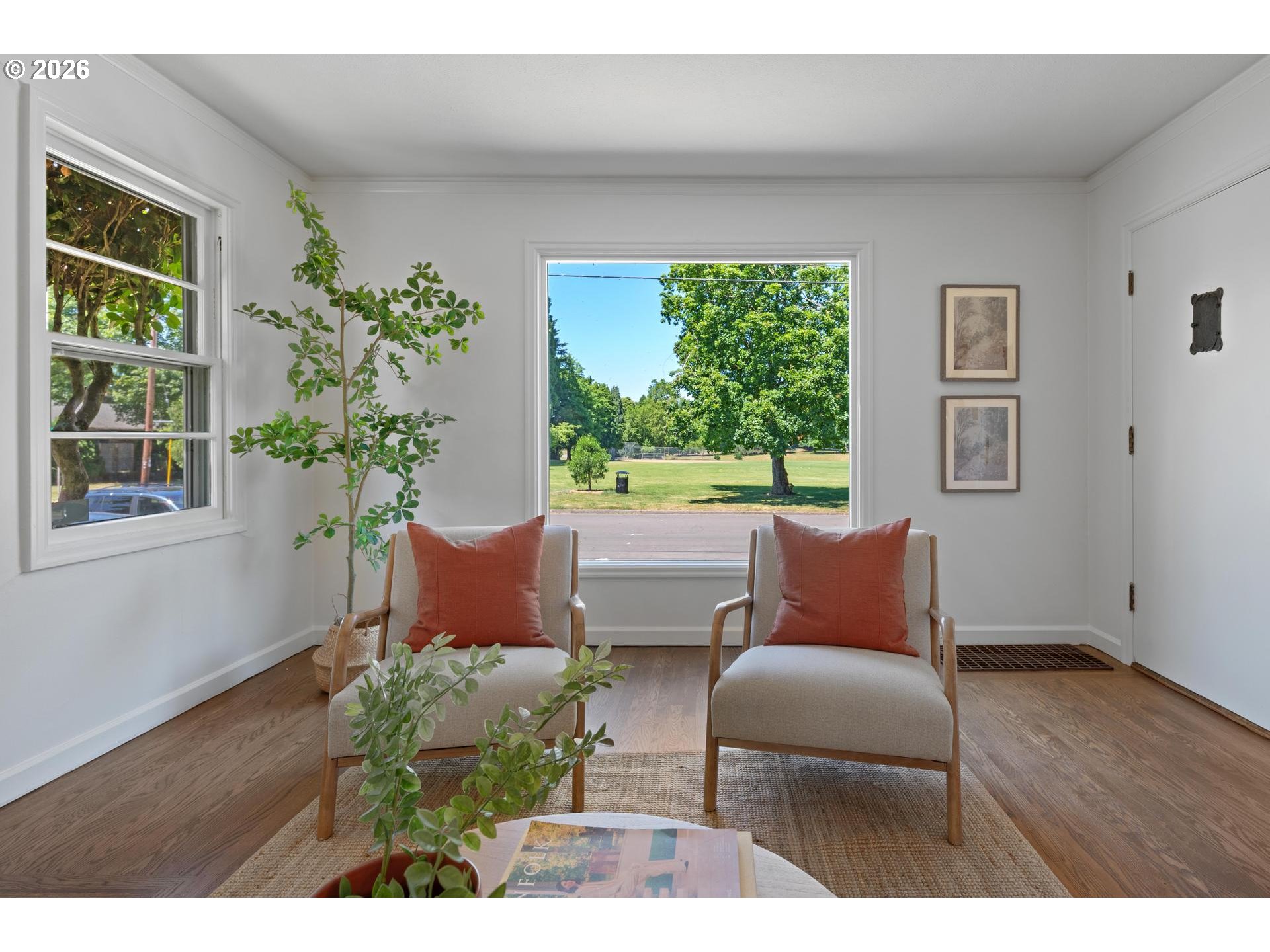3814 Northeast Simpson Street Portland, OR 97211 - Photo 4 of 32