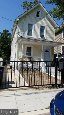 $3,350 | 2414 Hamlin Place Northeast, Washington, DC 20018