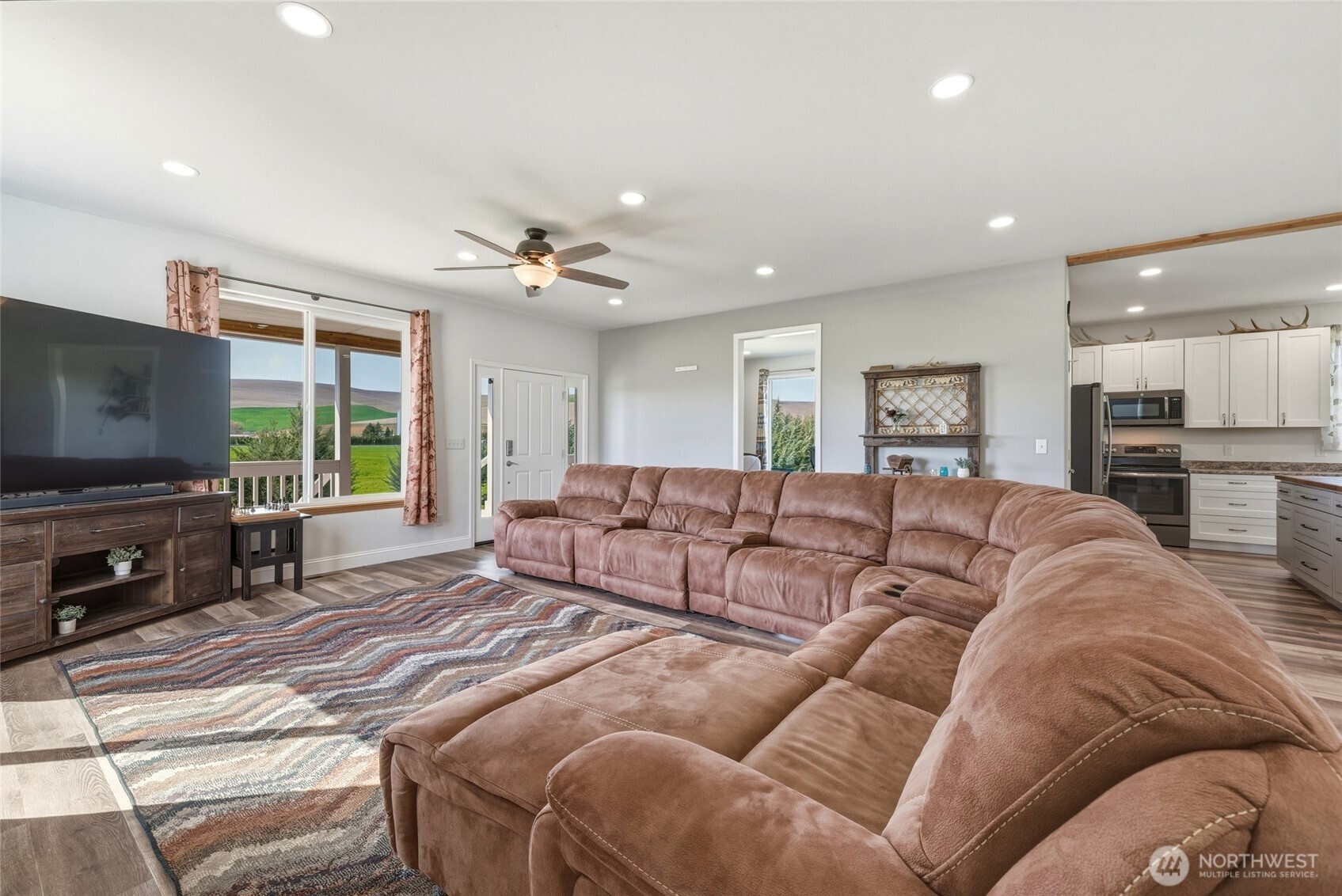 101 Gallaher Road Dayton, WA 99328 - Photo 7 of 40