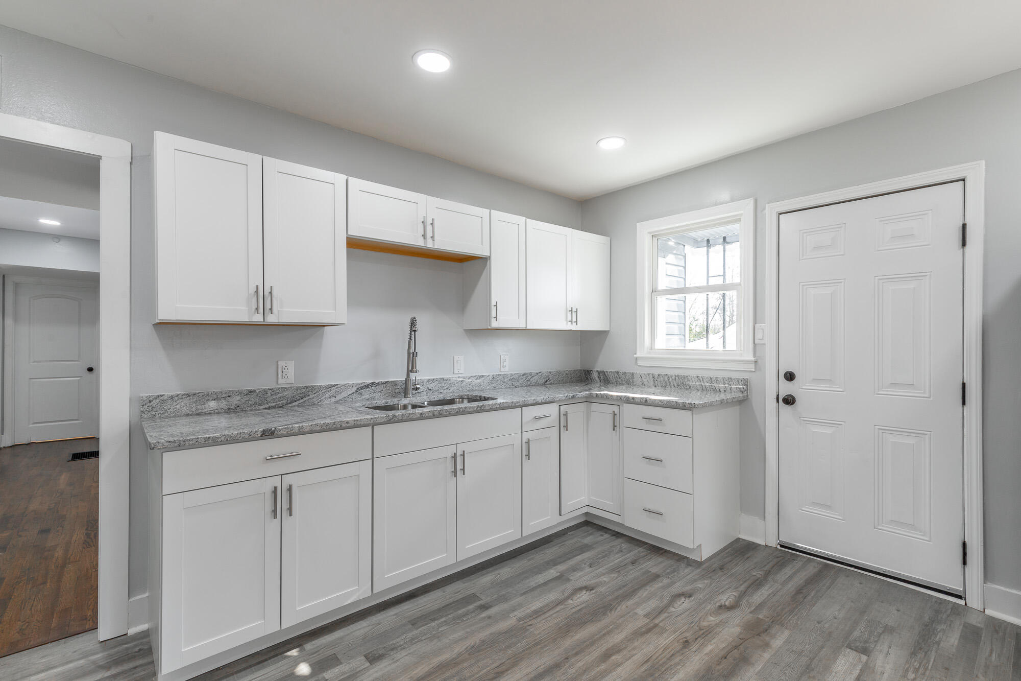 304 North Howell Avenue Chattanooga, TN 37411 - Photo 13 of 46 Kitchen