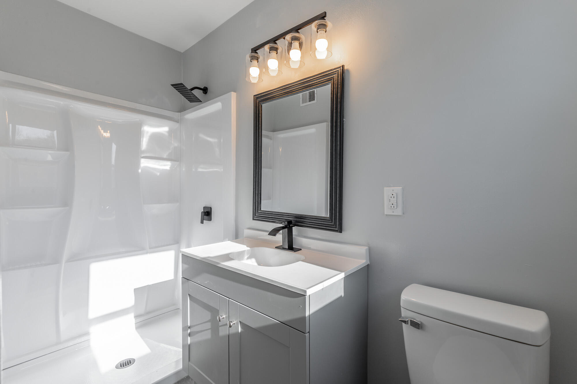304 North Howell Avenue Chattanooga, TN 37411 - Photo 25 of 46 Primary Bath