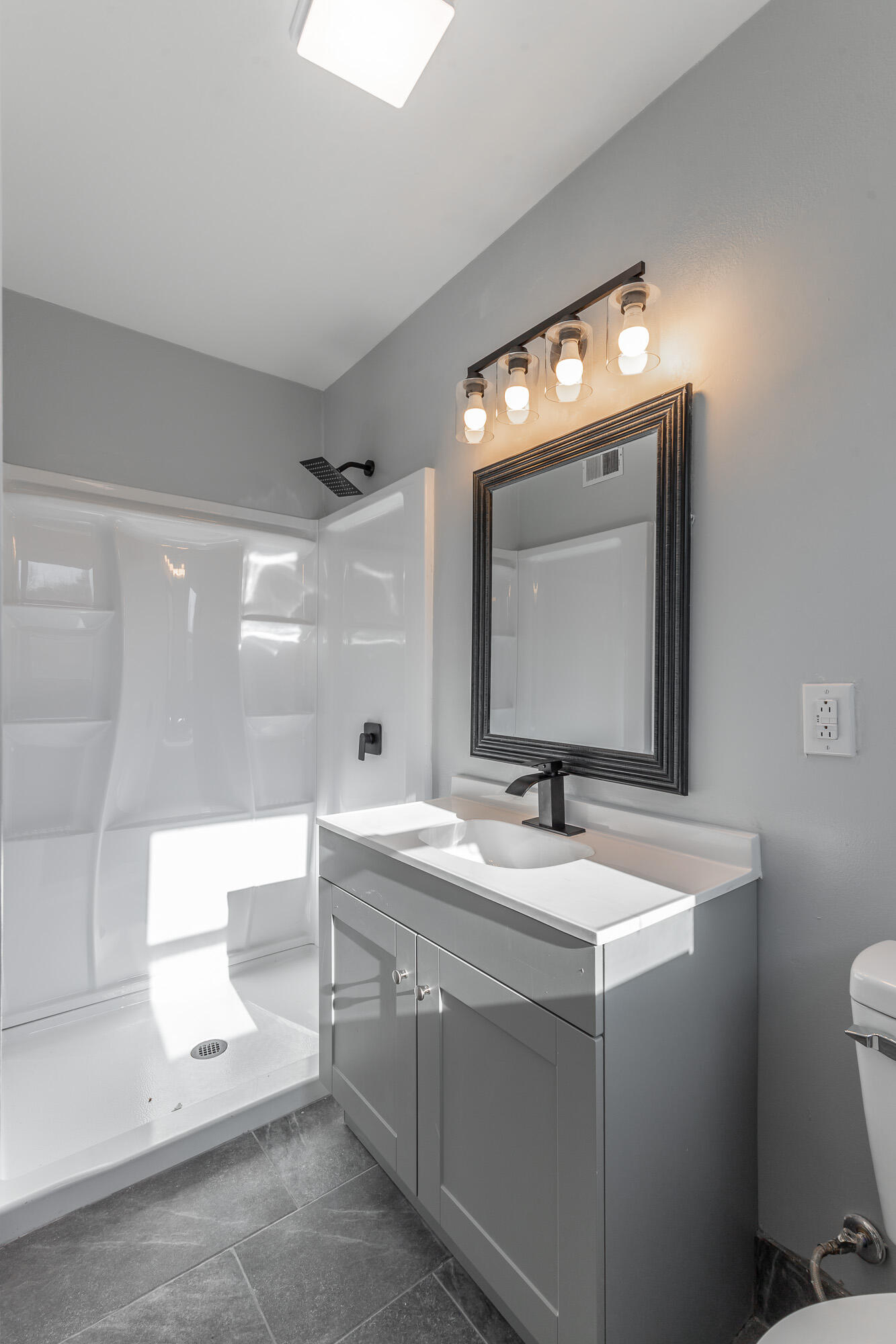 304 North Howell Avenue Chattanooga, TN 37411 - Photo 26 of 46 Primary Bath