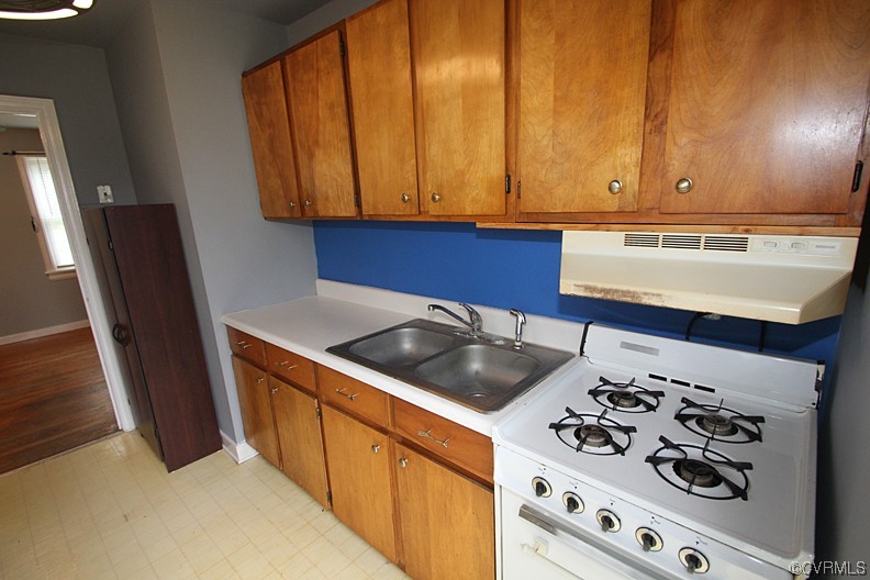 1703 Skipwith Road Henrico, VA 23229 - Photo 6 of 13 Gallery Image 6