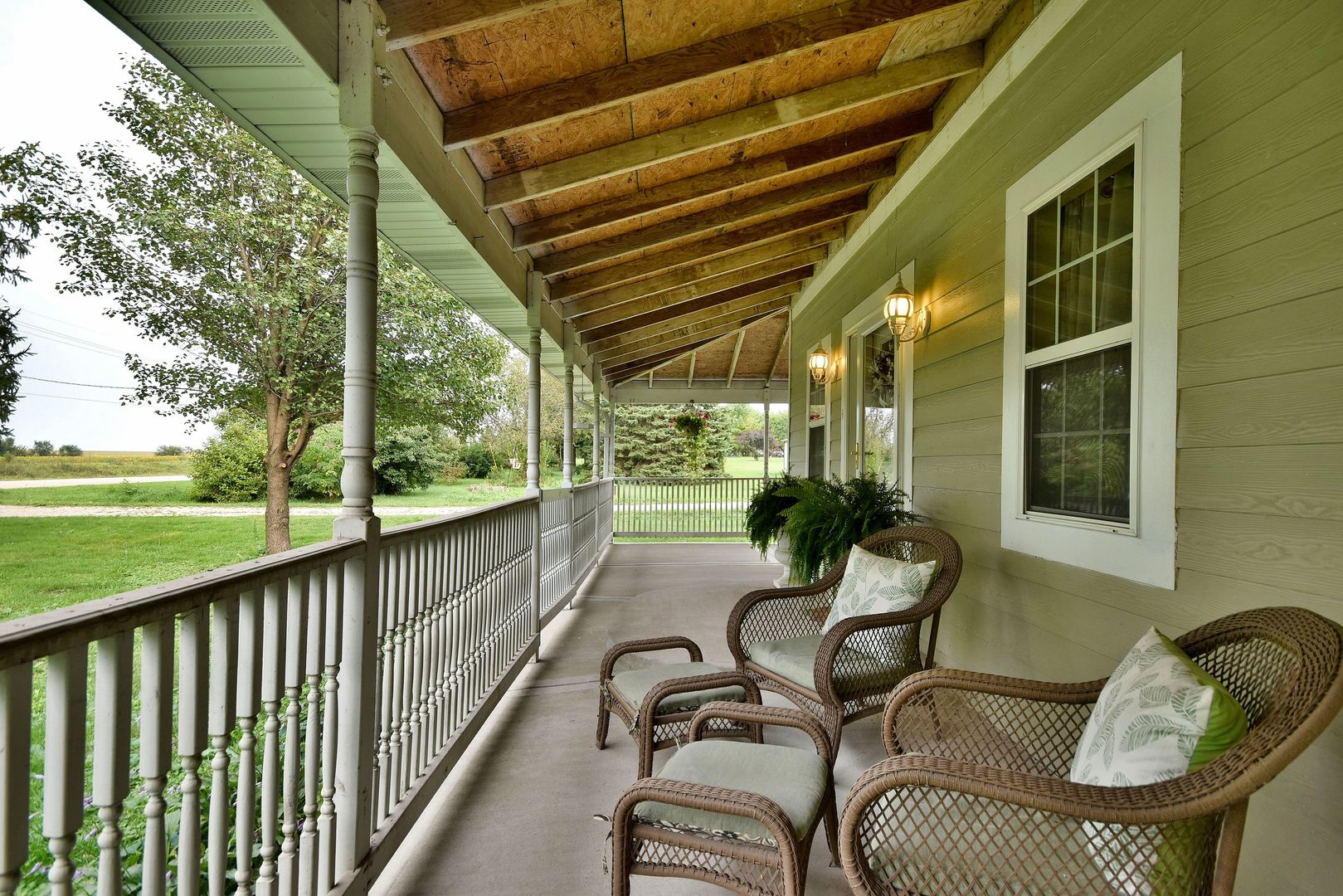 16989 East Ritchie Road Rochelle, IL 61068 - Photo 10 of 81 a view of balcony with furniture