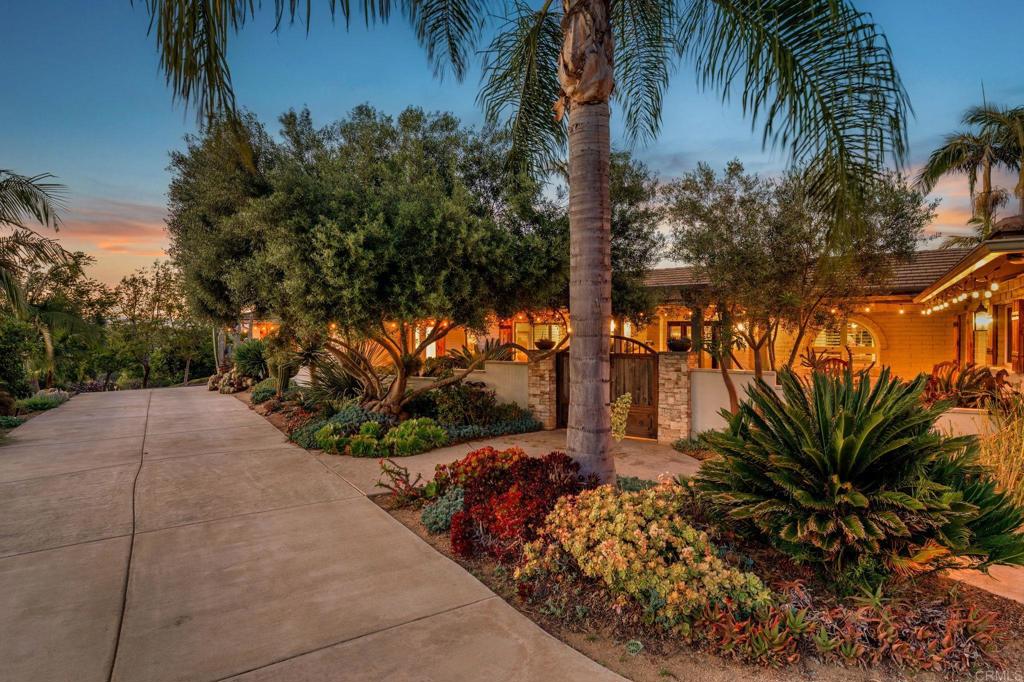 560 Rancho Camino Fallbrook, CA 92028 - Photo 2 of 70
