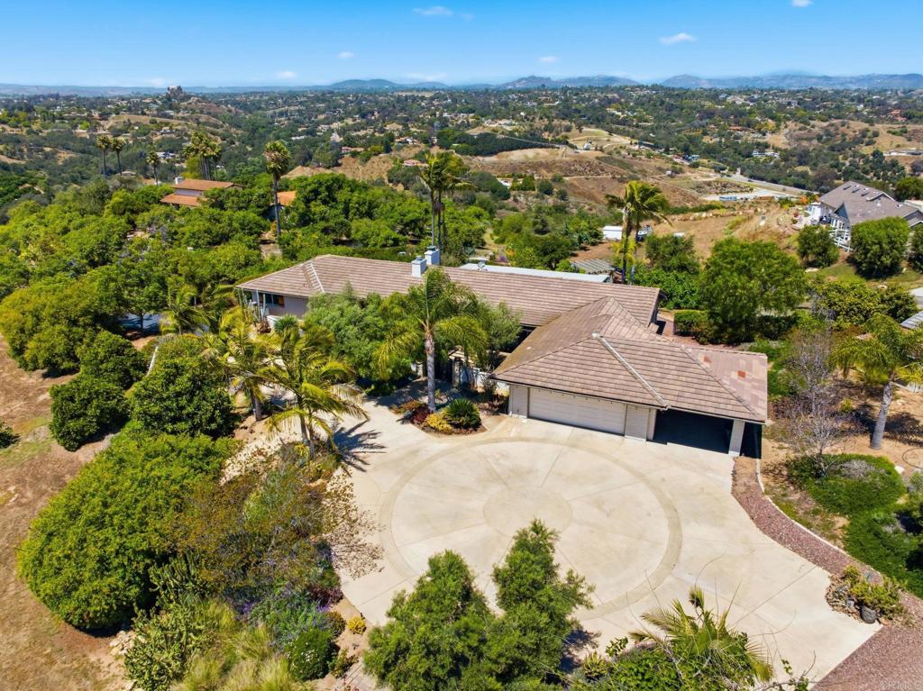 560 Rancho Camino Fallbrook, CA 92028 - Photo 67 of 70 an aerial view of multiple house