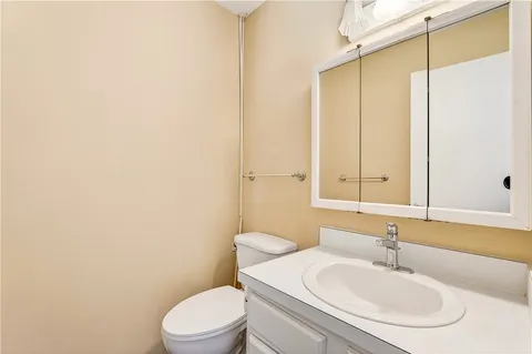 $104,500 | 6 Vista Palm Lane, Unit 205, Vero Beach, FL 32962