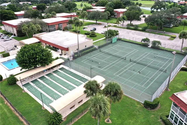 $110,500 | 6 Vista Palm Lane, Unit 205, Vero Beach, FL 32962