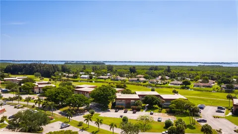 $104,500 | 6 Vista Palm Lane, Unit 205, Vero Beach, FL 32962