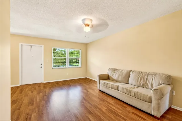 $110,500 | 6 Vista Palm Lane, Unit 205, Vero Beach, FL 32962