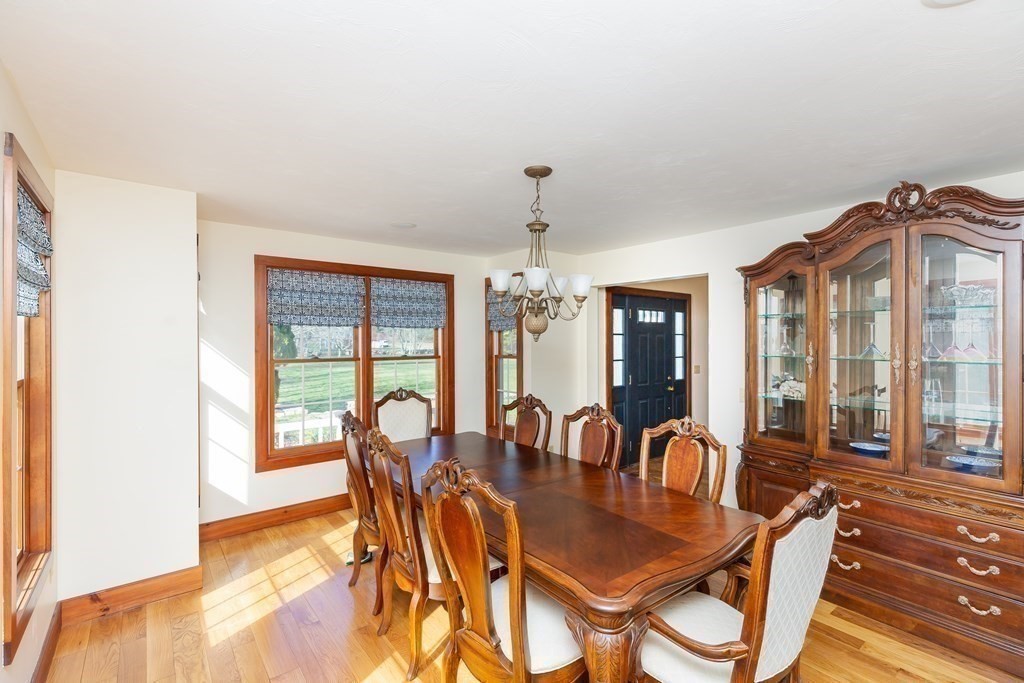 308 New Bedford Road Rochester, MA 02770 - Photo 14 of 42
