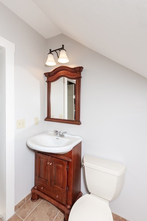 308 New Bedford Road Rochester, MA 02770 - Photo 21 of 42