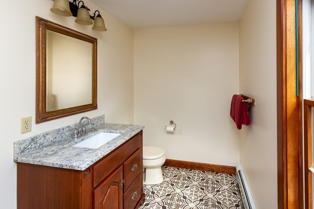 308 New Bedford Road Rochester, MA 02770 - Photo 24 of 42