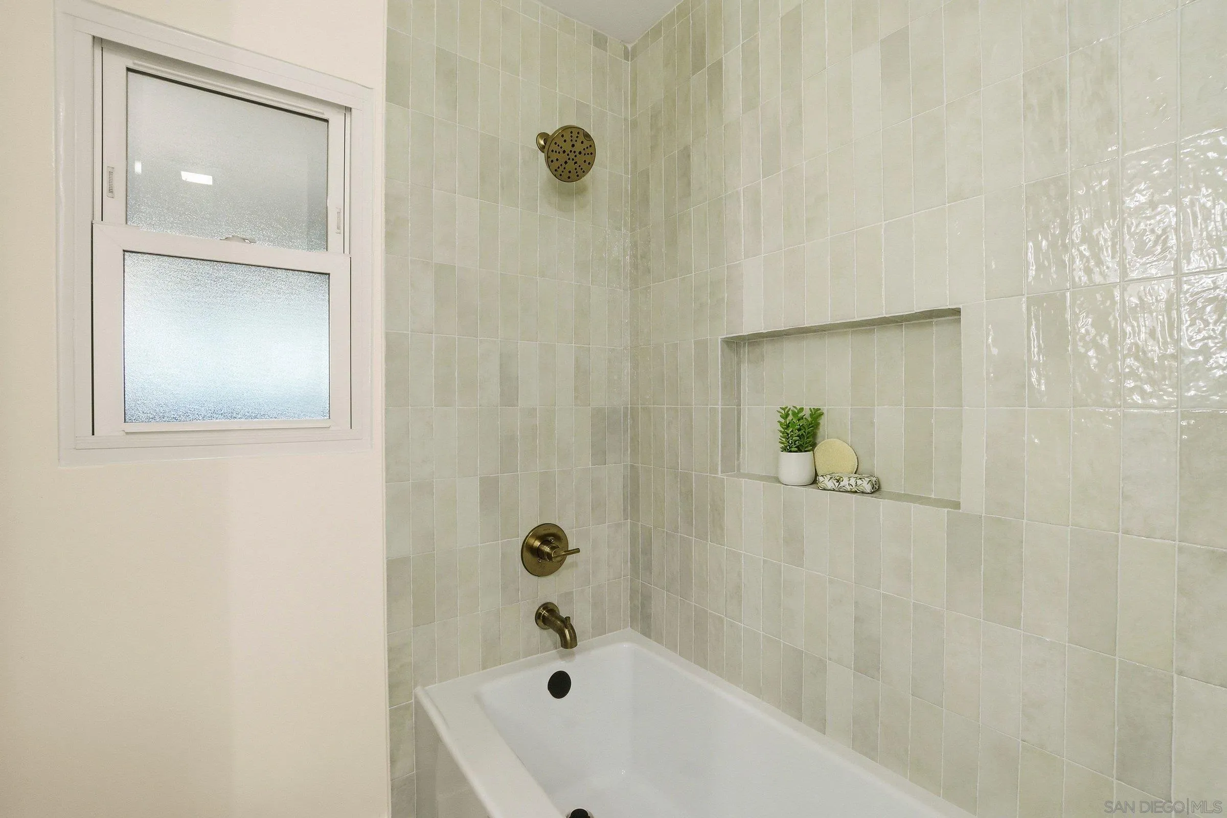 12043 Gay Rio Drive Lakeside, CA 92040 - Photo 12 of 35