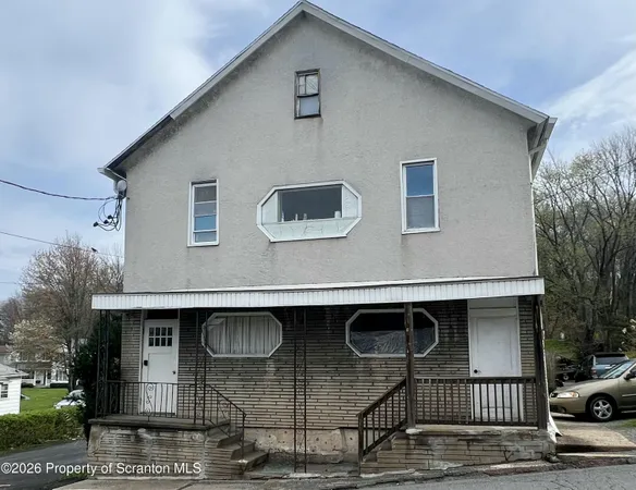 $1,200 | 174 Oak Street, Pittston, PA 18640