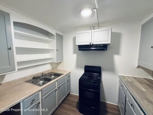 $1,200 | 174 Oak Street, Pittston, PA 18640