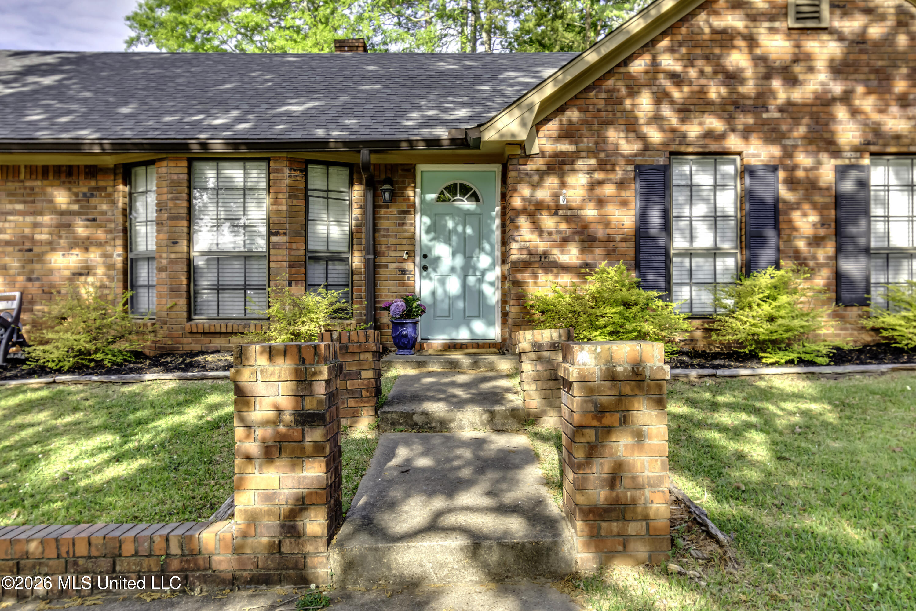 922 South College Street Brandon, MS 39042 - Photo 2 of 49 922 S College St--2