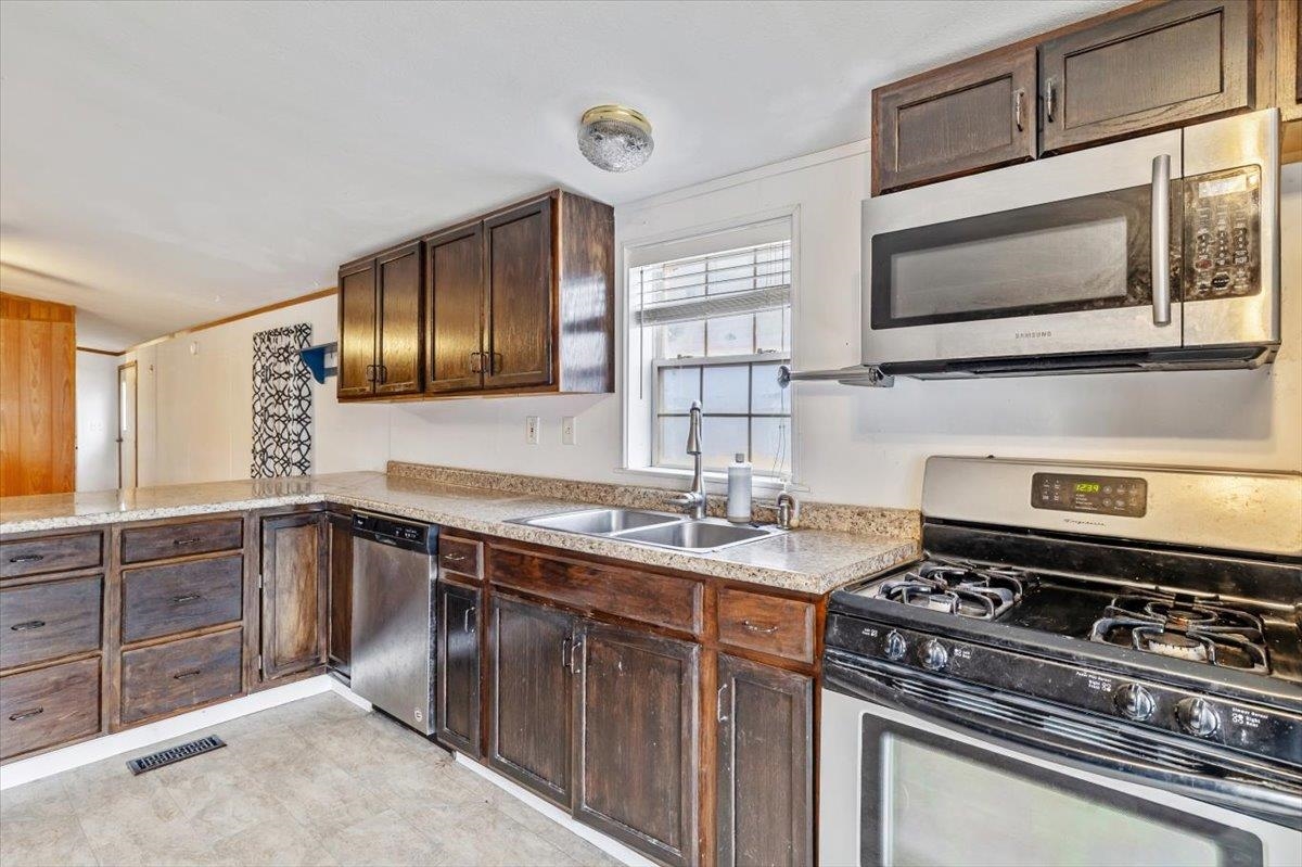 73 Pecor Avenue Milton, VT 05468 - Photo 19 of 23