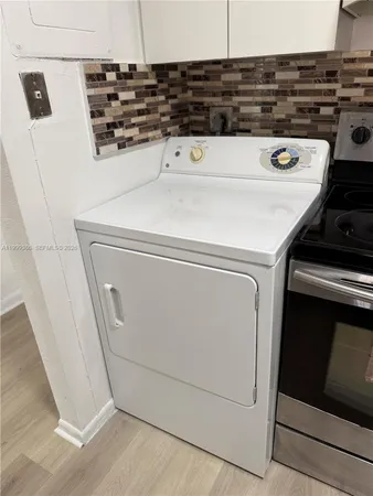 $285,000 | 1900 West 68th Street, Unit B203, Hialeah, FL 33014