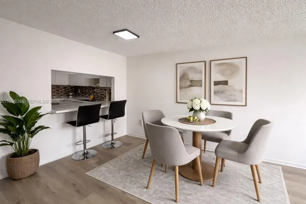 $285,000 | 1900 West 68th Street, Unit B203, Hialeah, FL 33014