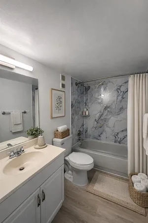 $285,000 | 1900 West 68th Street, Unit B203, Hialeah, FL 33014