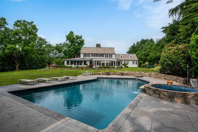 $1,000,000 | 77 Eastfield Road, Waterbury, CT 06708