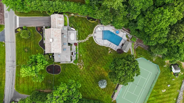 $1,000,000 | 77 Eastfield Road, Waterbury, CT 06708