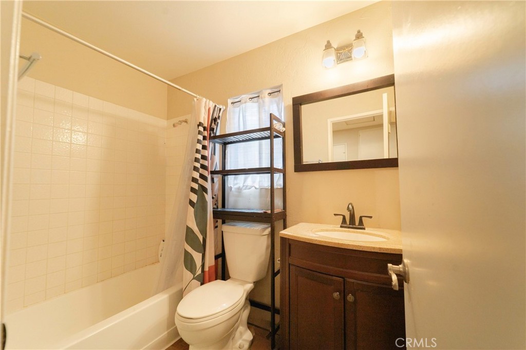 13584 Sutter Court Fontana, CA 92336 - Photo 31 of 38