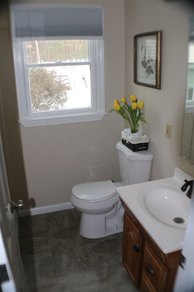 118 Chase Road Londonderry, NH 03053 - Photo 8 of 33