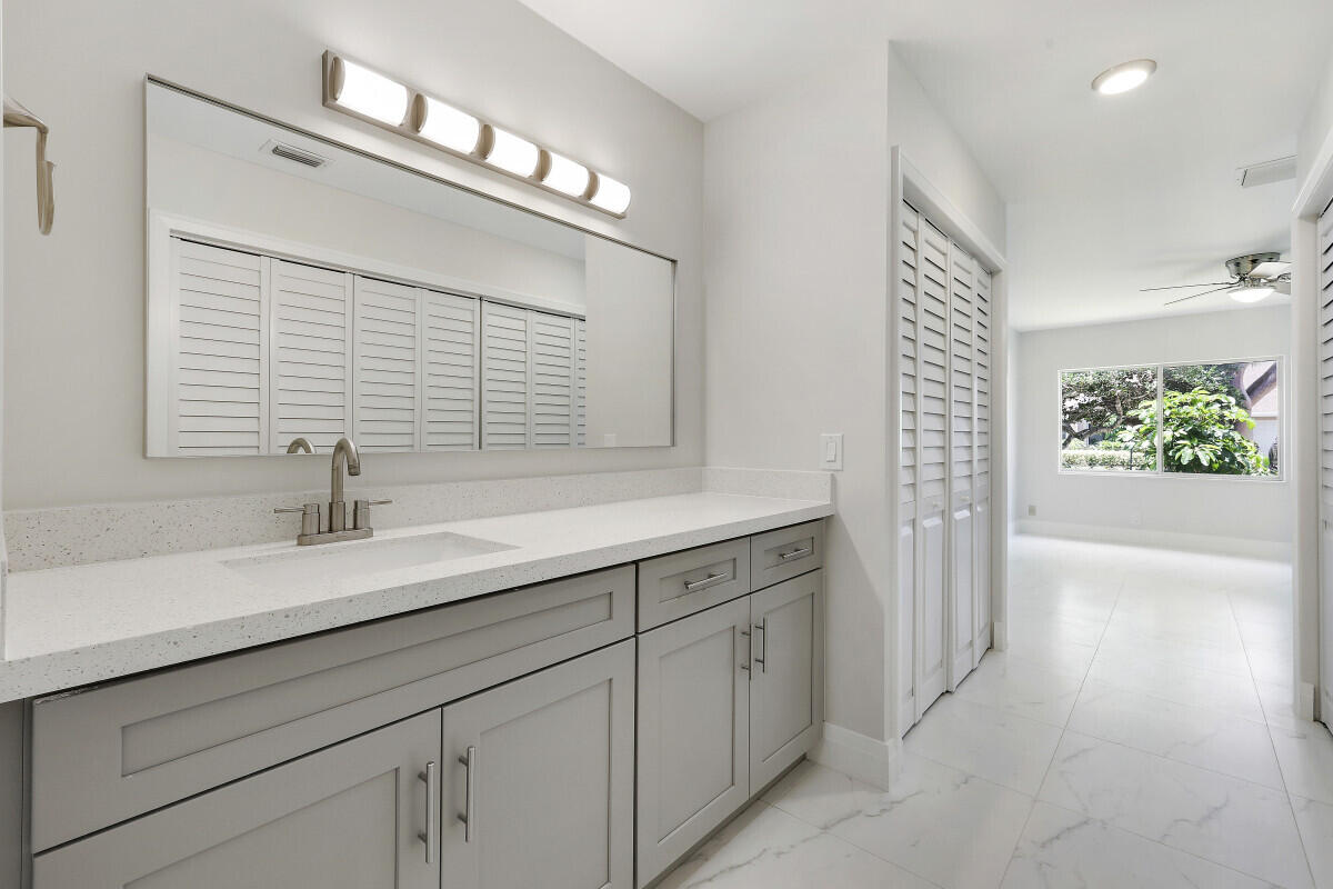 8157 Springtree Road Boca Raton, FL 33496 - Photo 11 of 24 11