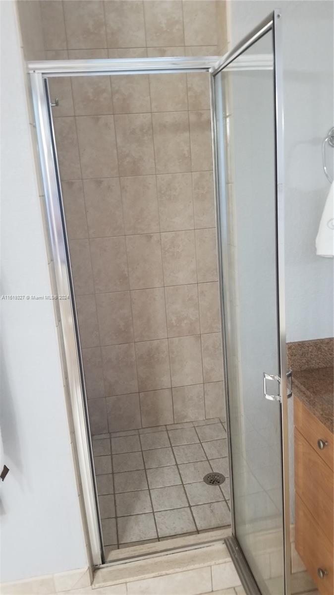 14201 Southwest 15th Street Miami, FL 33184 - Photo 21 of 37 a bathroom with a shower