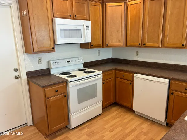 $1,895 | 19826 North 46th Avenue, Glendale, AZ 85308