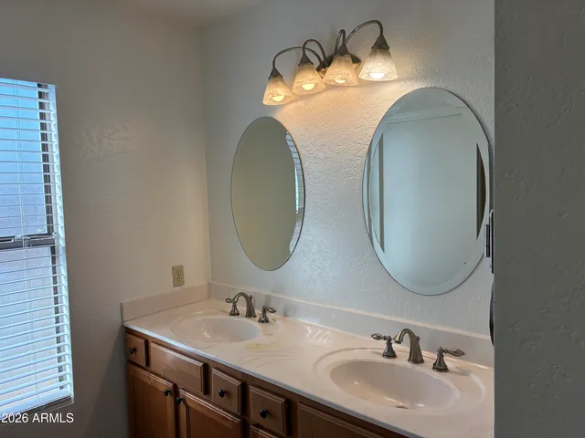 $1,895 | 19826 North 46th Avenue, Glendale, AZ 85308